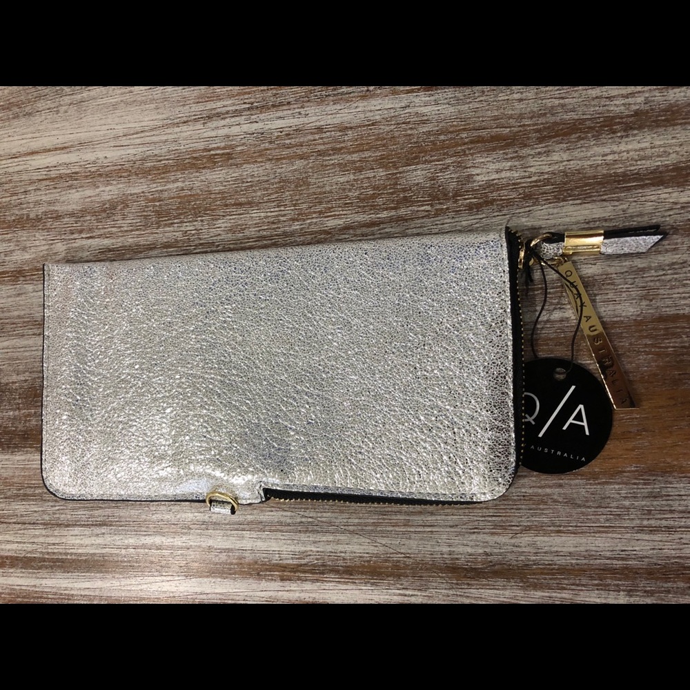 Quay Australia sunglass case